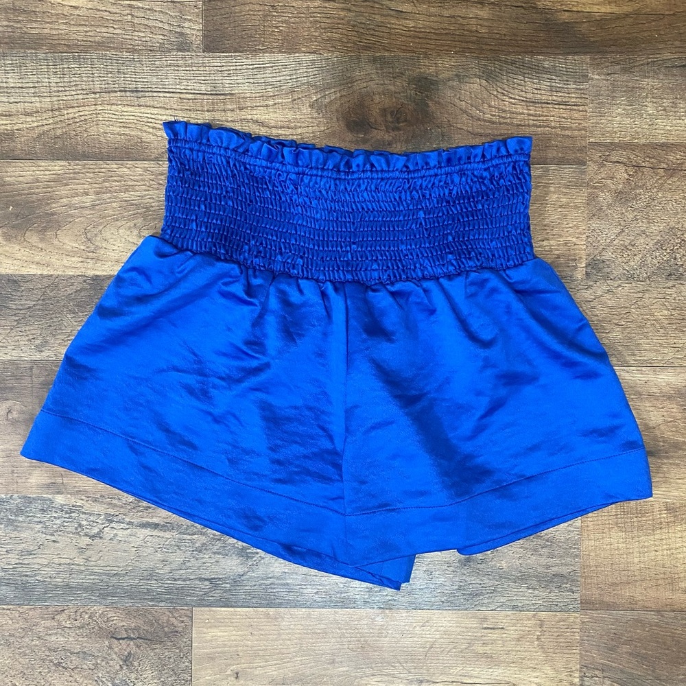 TCEC Women’s Flowy Shorts (S)